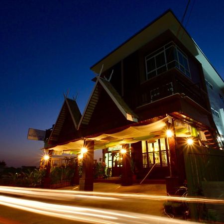 หมื่นช้างน่านบูทีคhotel エクステリア 写真